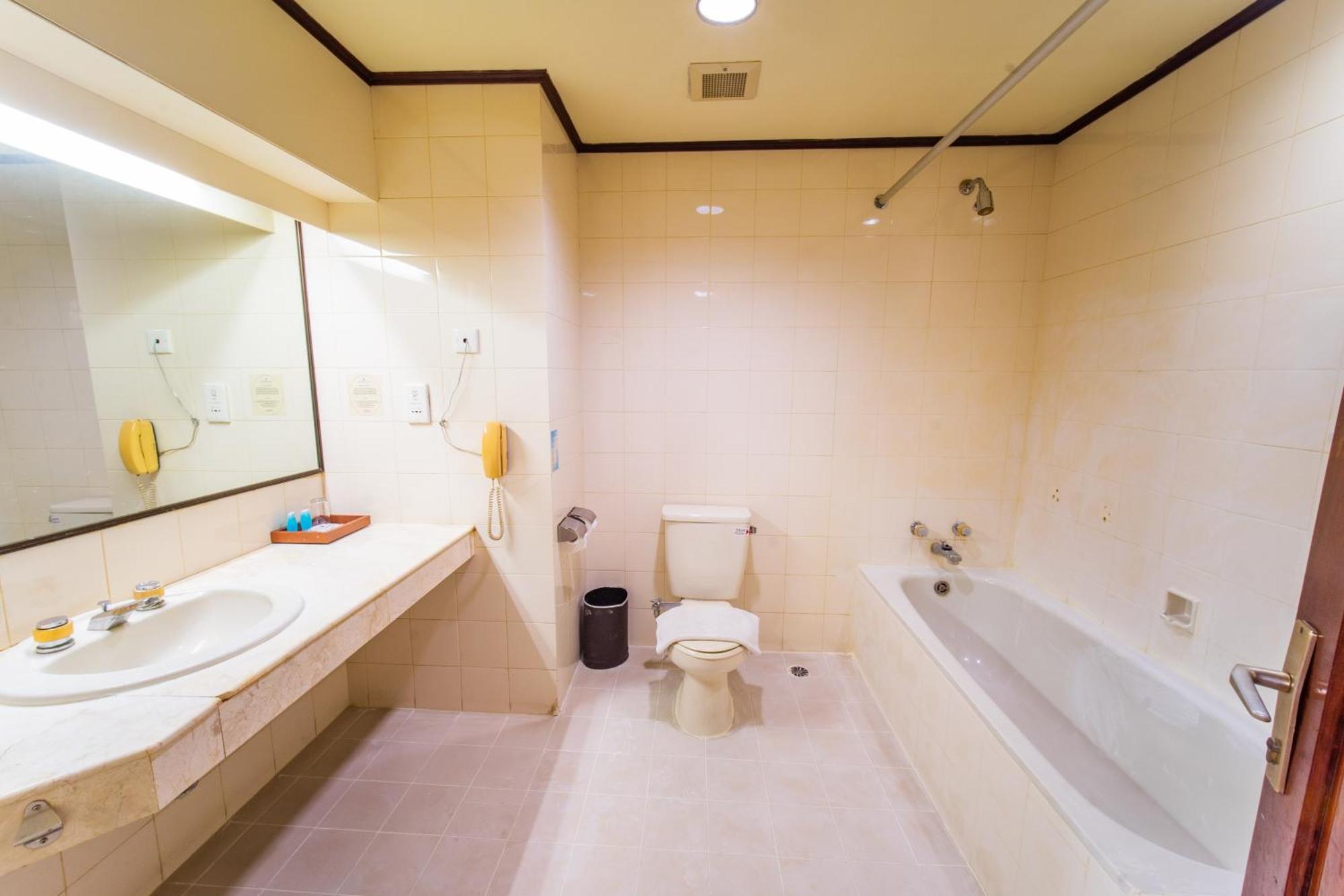 Adika Hotel Bahtera Klandasan Kecil Kültér fotó